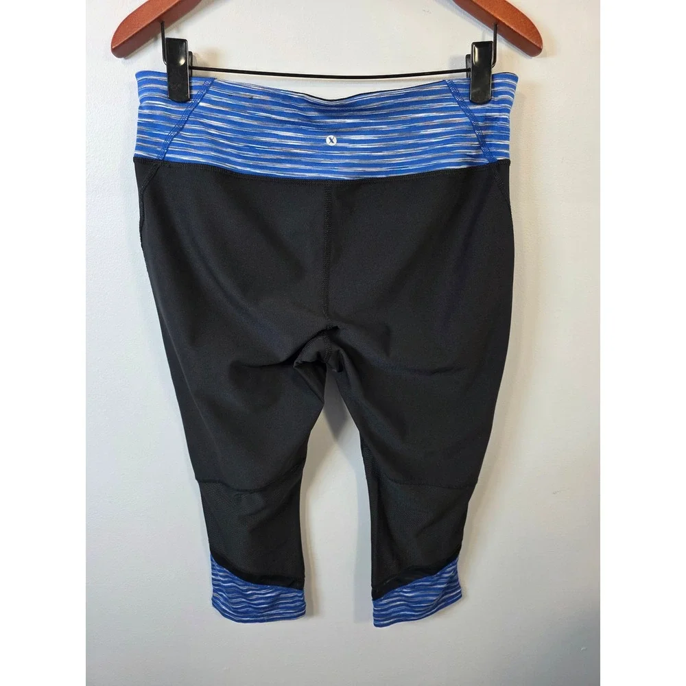 Xersion Womens Black Blue Space Dye Striped Mesh Capri Leggings Large Fitted - Picture 4 of 7